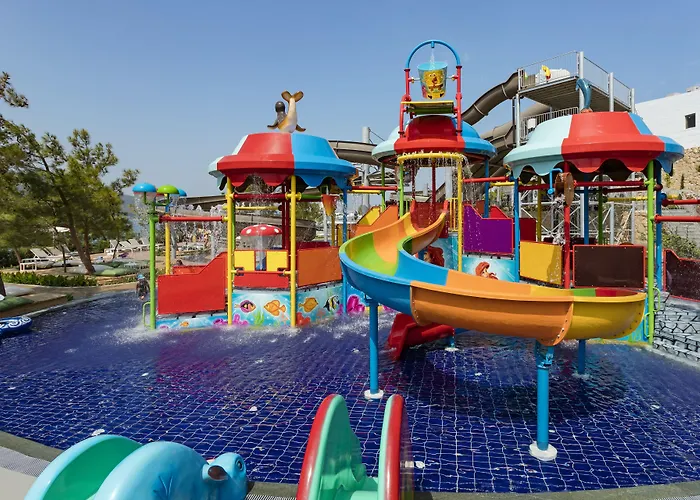 Resort Titanic Luxury Collection Bodrum 5*