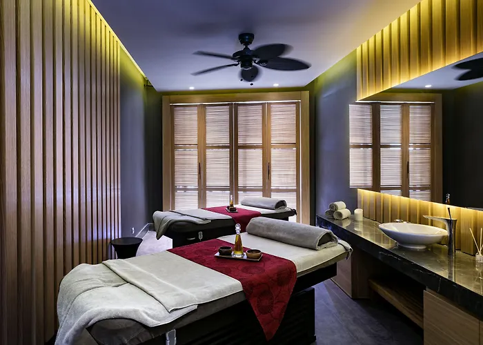 Titanic Luxury Collection Bodrum 5* Guvercinlik (Bodrum)