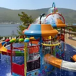 Titanic Luxury Collection Bodrum 5*