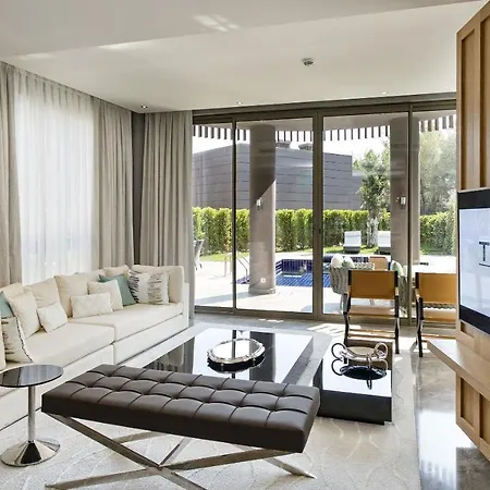 Titanic Luxury Collection Bodrum 5* Guvercinlik (Bodrum)