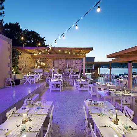 타이타닉 디럭스 보드룸 5* Guvercinlik (Bodrum)