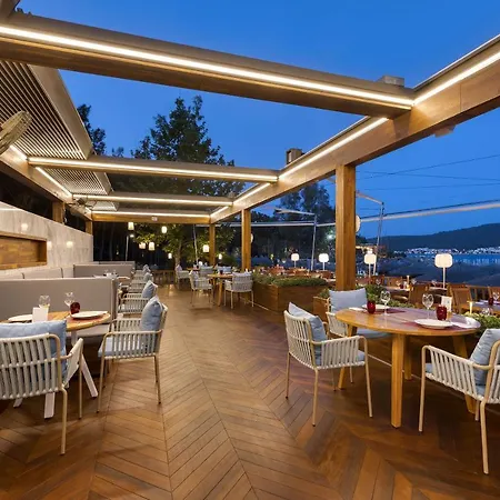 Titanic Luxury Collection Bodrum 5*