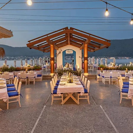 타이타닉 디럭스 보드룸 리조트 Guvercinlik (Bodrum)