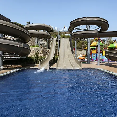 Titanic Luxury Collection Bodrum 5* Гюверджинлик
