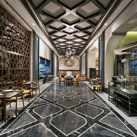 Курортный комплекс Titanic Luxury Collection Bodrum