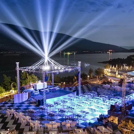 Titanic Luxury Collection Bodrum Гюверджинлик