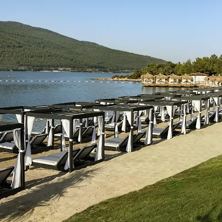 Resort Titanic Luxury Collection Bodrum 5*