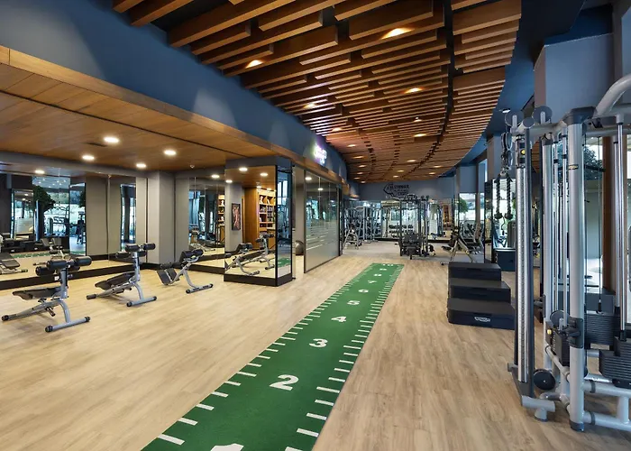 Titanic Luxury Collection Bodrum Гюверджинлик