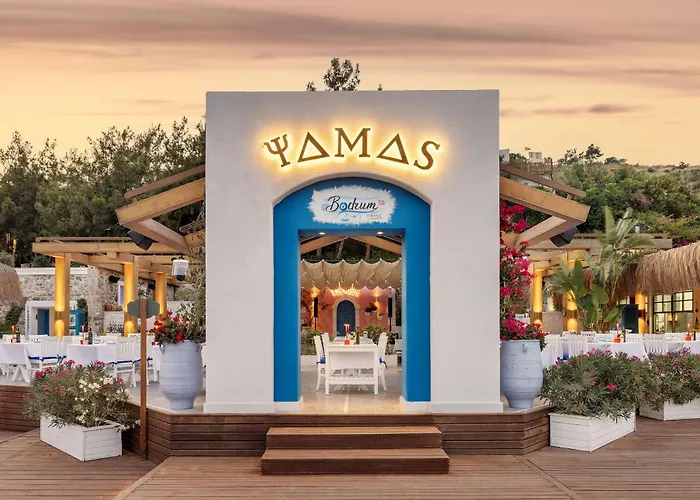 Rezort Titanic Luxury Collection Bodrum 5*