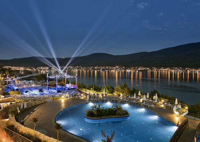 Titanic Luxury Collection Bodrum 5*