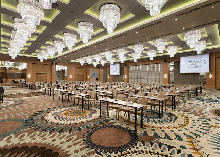 Rezort Titanic Luxury Collection Bodrum 5*